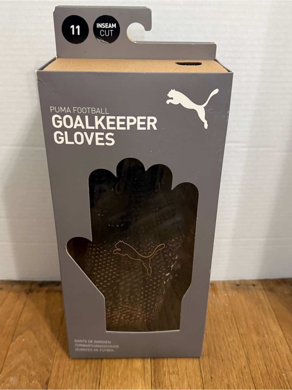 PUMA Future Ultimate NC Goalkeeper Soccer Football Gloves Size- 11  (041923-03)